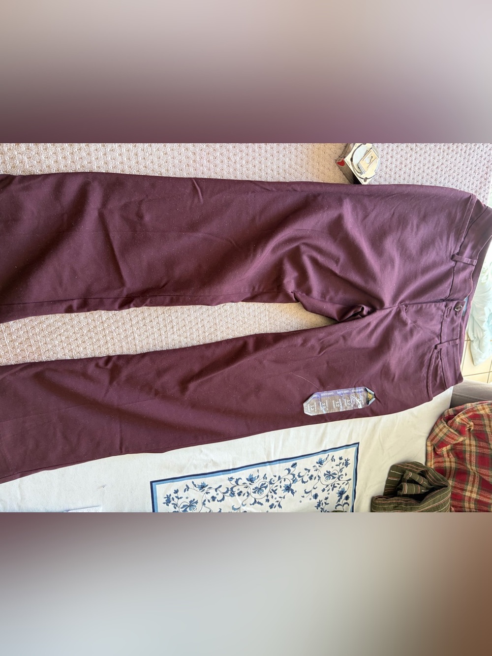 Lee Straight-Leg Pants in Deep Wine